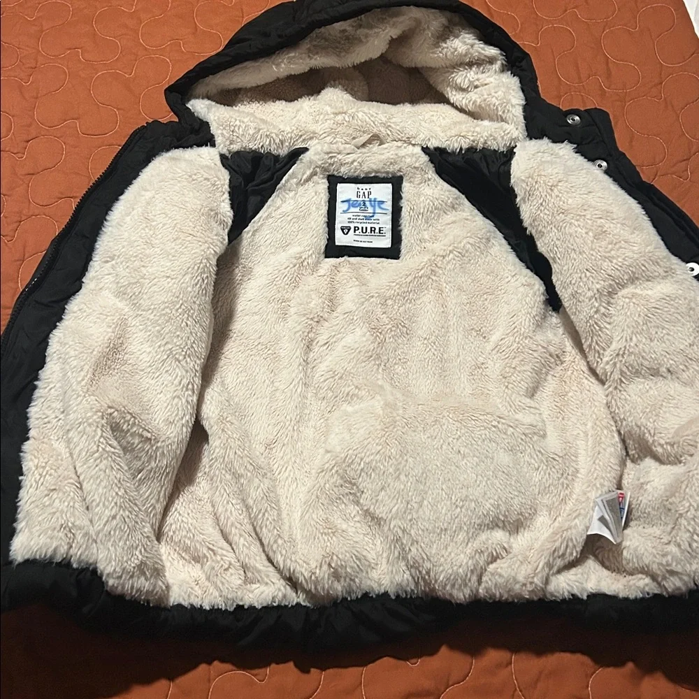EUC BabyGap Toddler Winter Black & Cream Heavyweight Puff Hooded Jacket Size 2T.